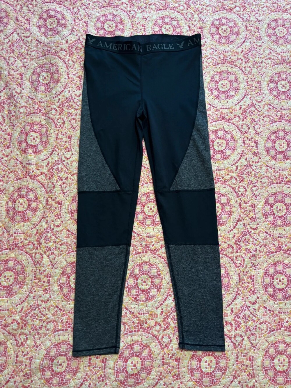 American Eagle Ahh-Mazingly Soft Hi-Rise Colorblock Leggings - Size L